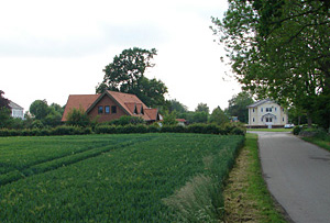 haus_von_der_strasse_klein